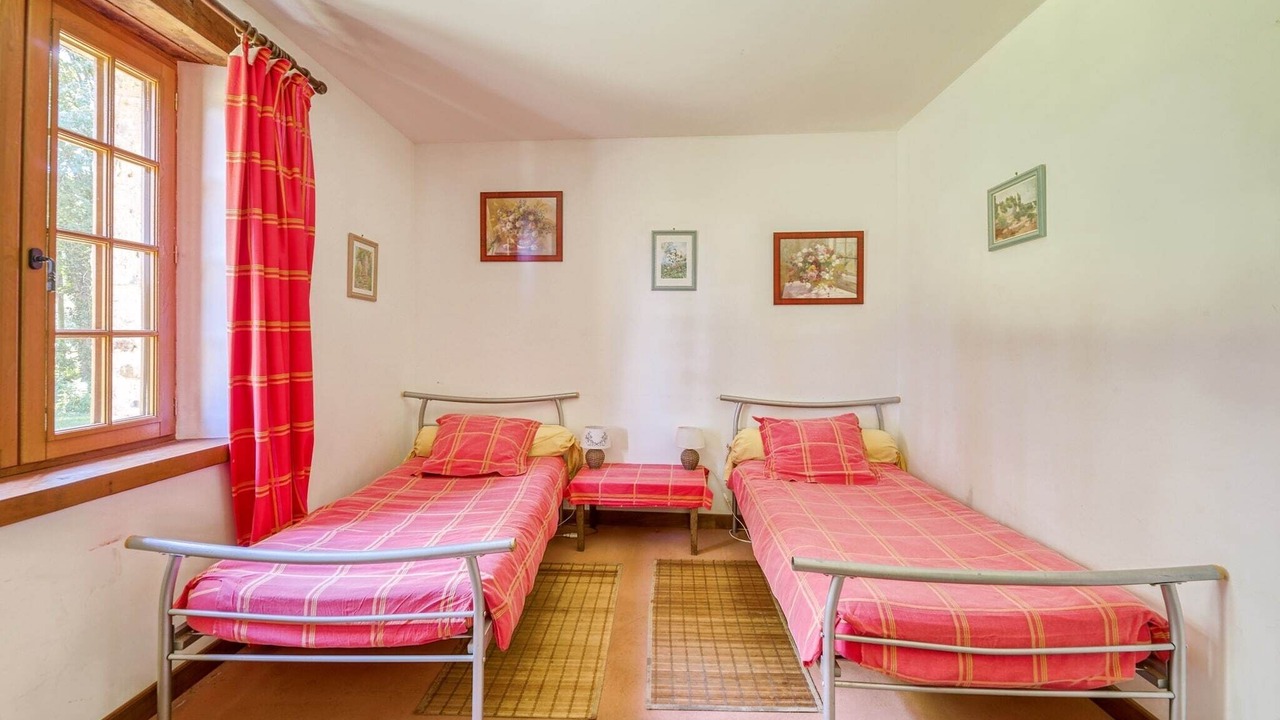 Photo of Others in Ferce