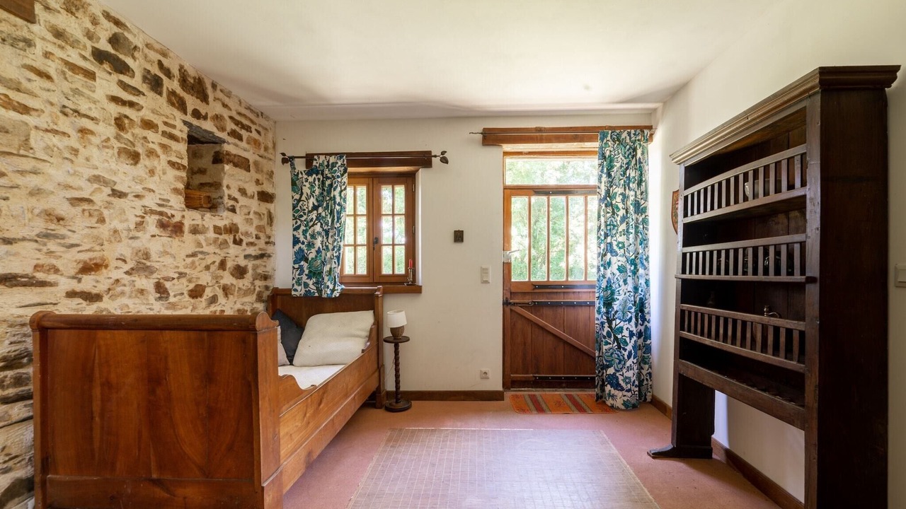 Photo of Others in Ferce