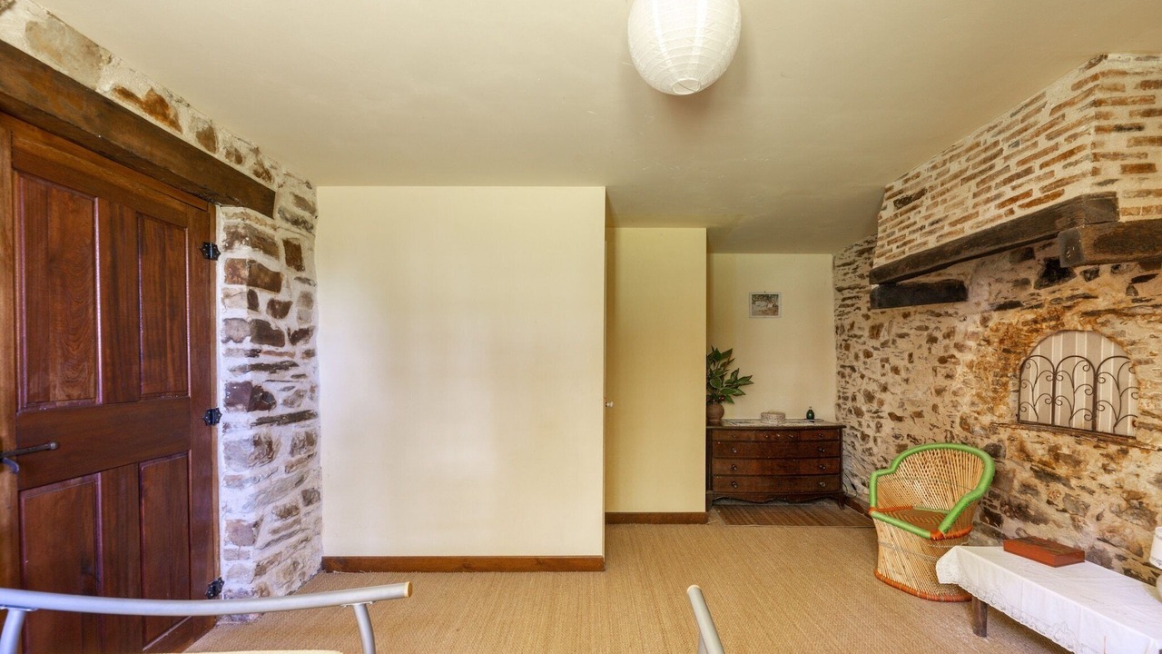 Photo of Others in Ferce