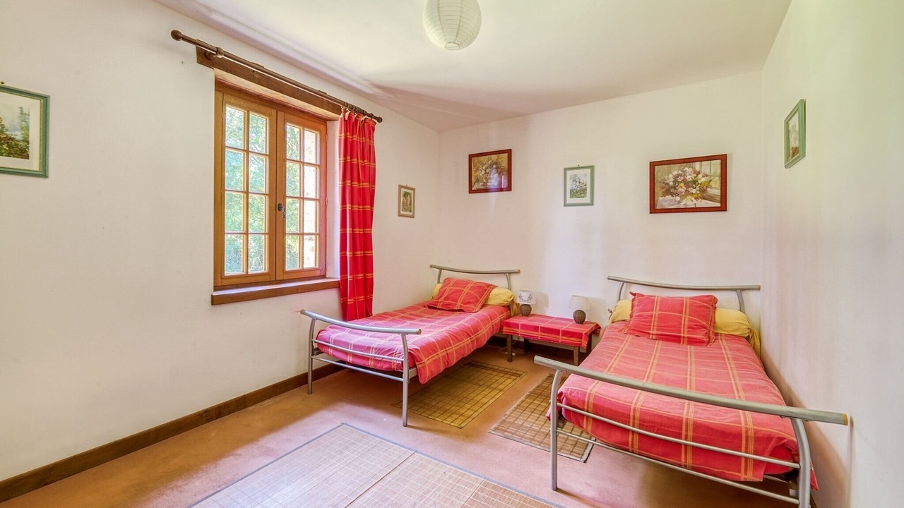 Photo of Others in Ferce