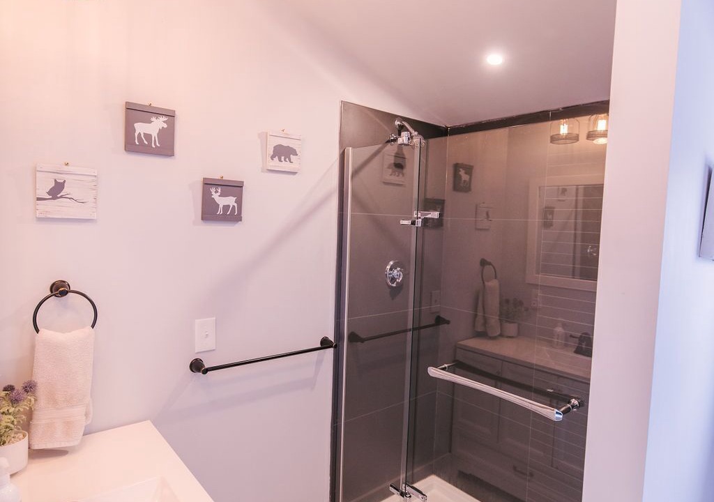 Photo of Bathroom in Hall Quarry