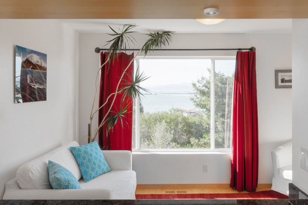 Photo of Livingroom in Point Richmond