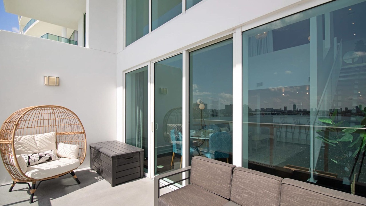 Photo of Patio Balcony in North Bay Village