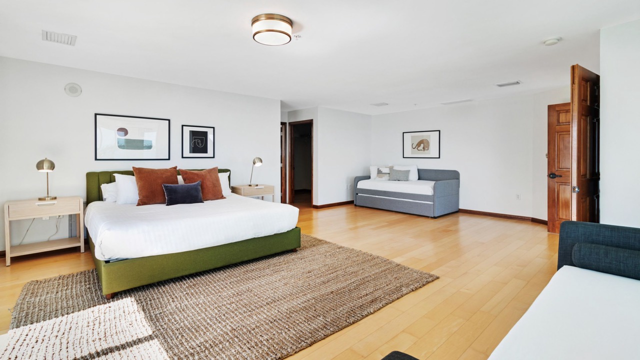 Photo of Bedroom in North Bay Village