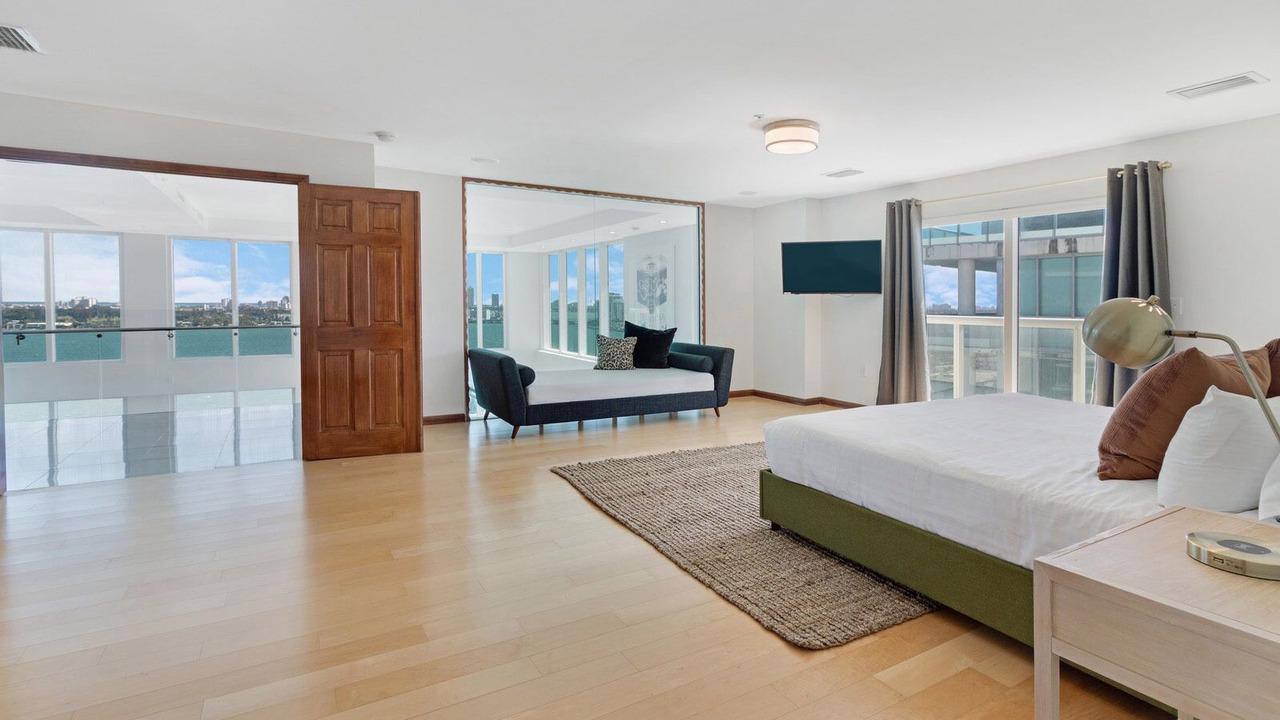 Photo of Bedroom in North Bay Village