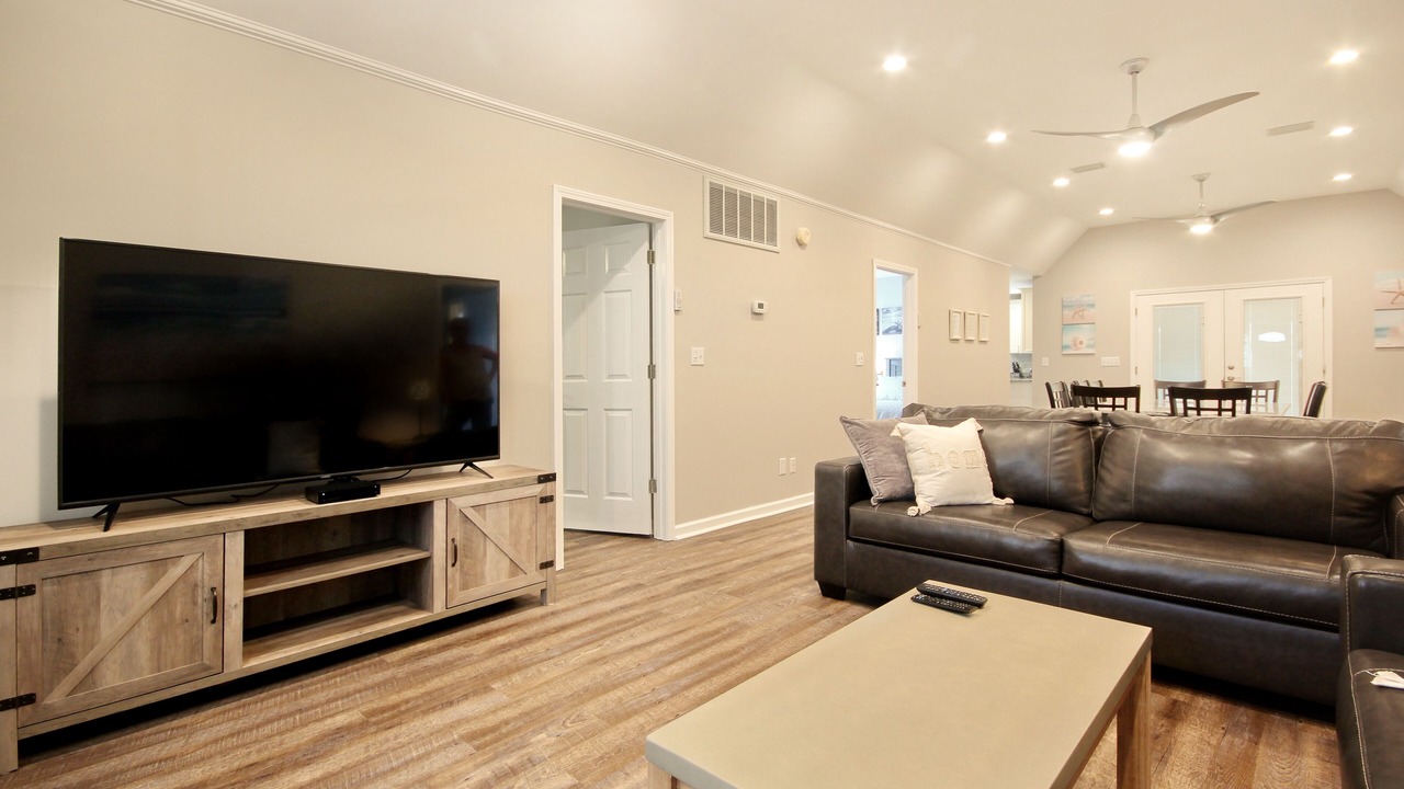 Photo of Livingroom in Cherry Grove Beach