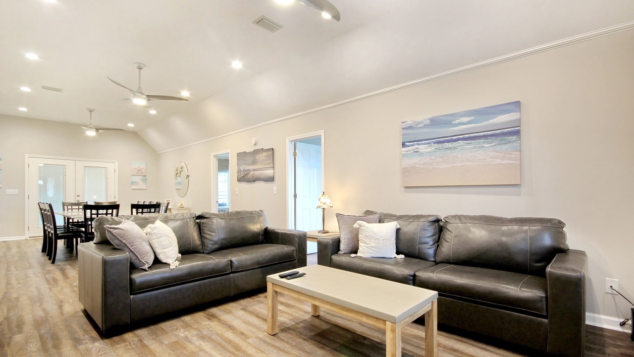Photo of Livingroom in Cherry Grove Beach