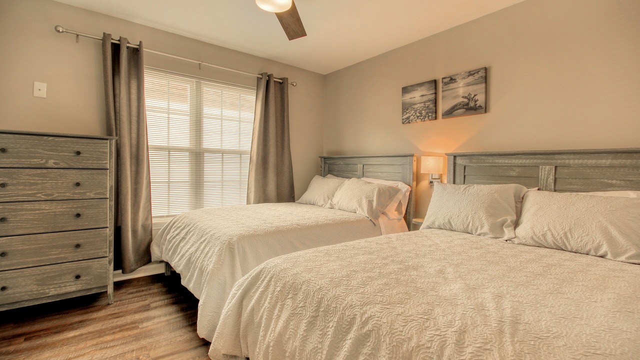 Photo of Bedroom in Cherry Grove Beach