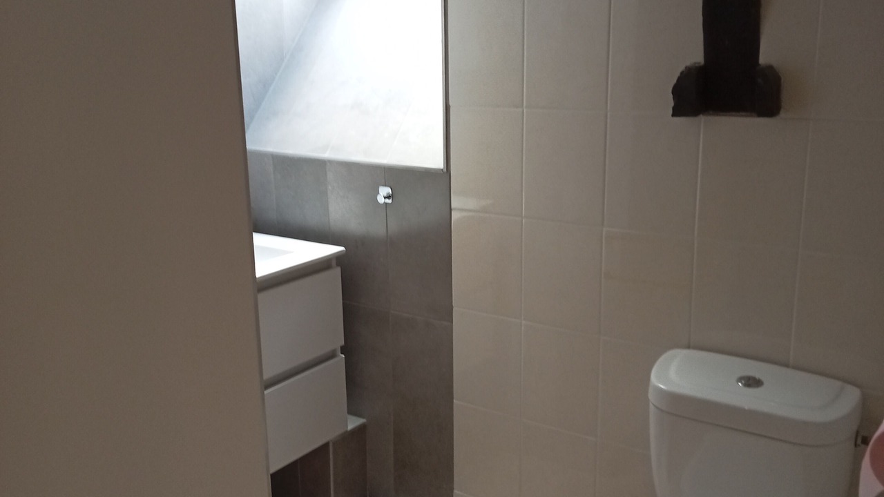 Photo of Bathroom in Guenin