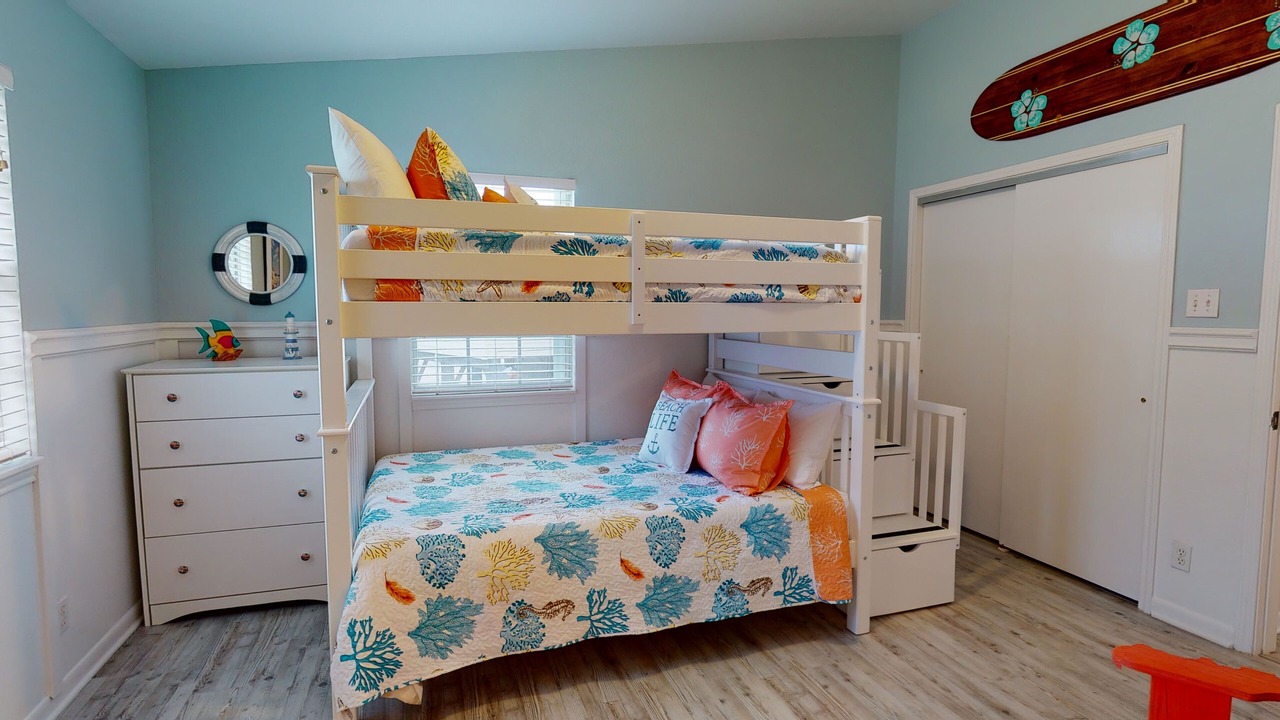 Photo of Bedroom in Leeward Sands
