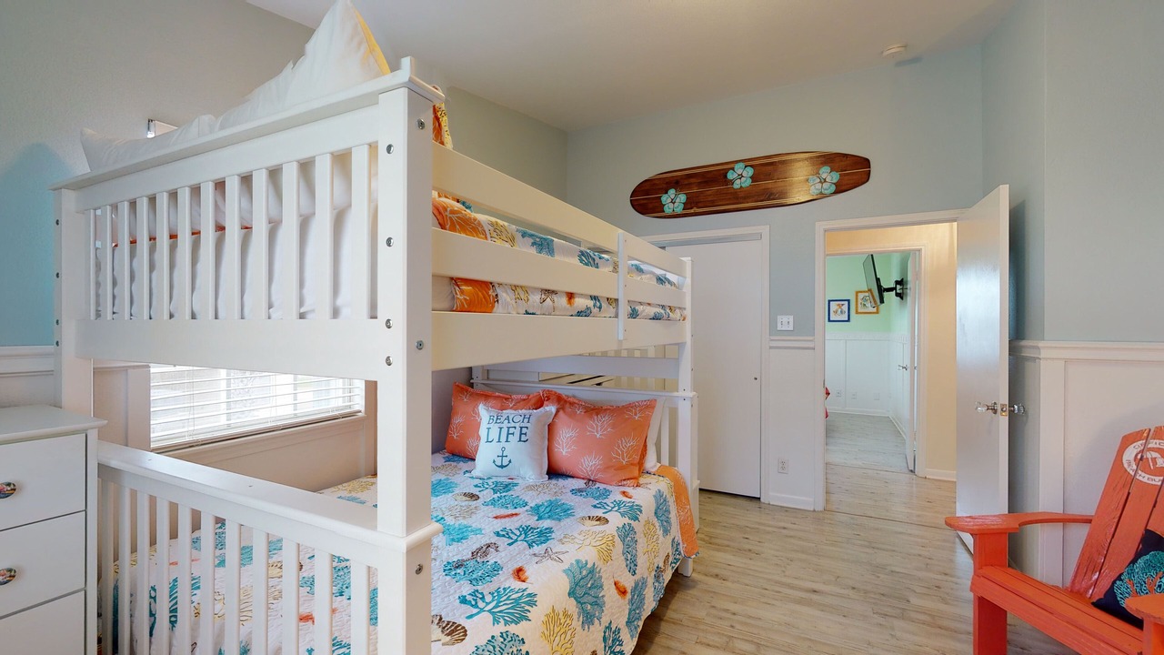 Photo of Bedroom in Leeward Sands