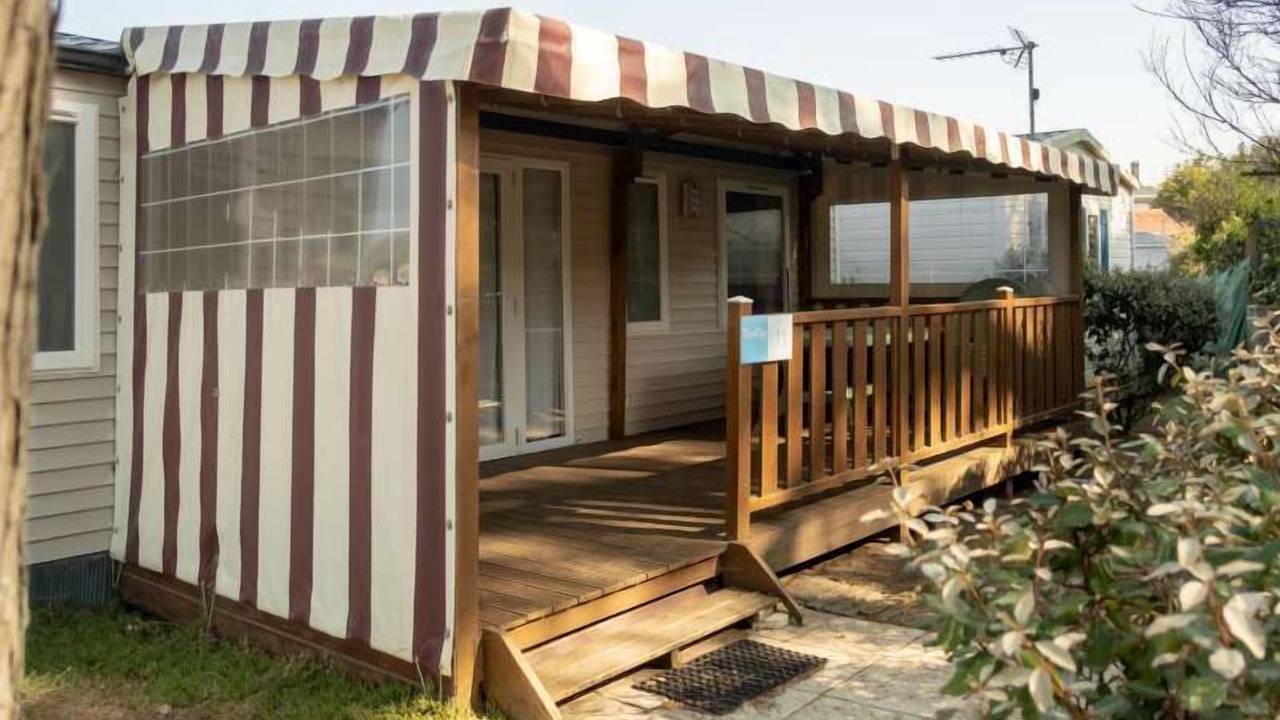 Photo of Bedroom in Saint-Michel-Chef-Chef