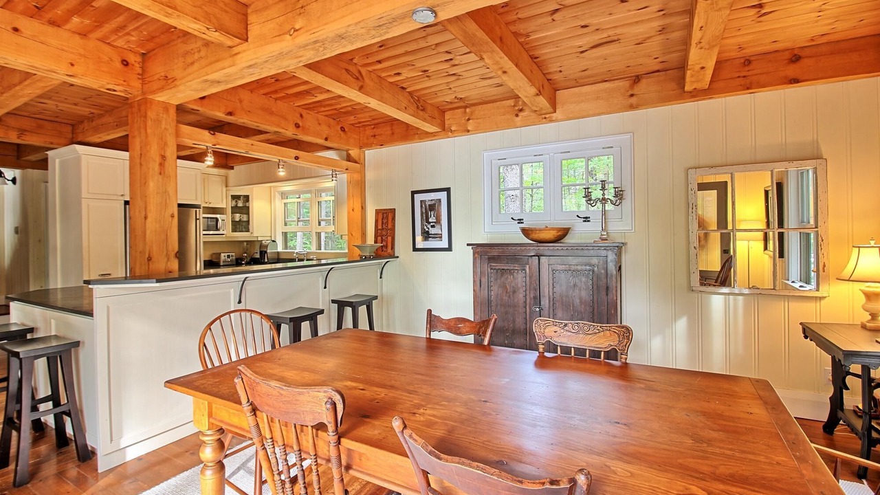 Photo of Bedroom in Gravenhurst