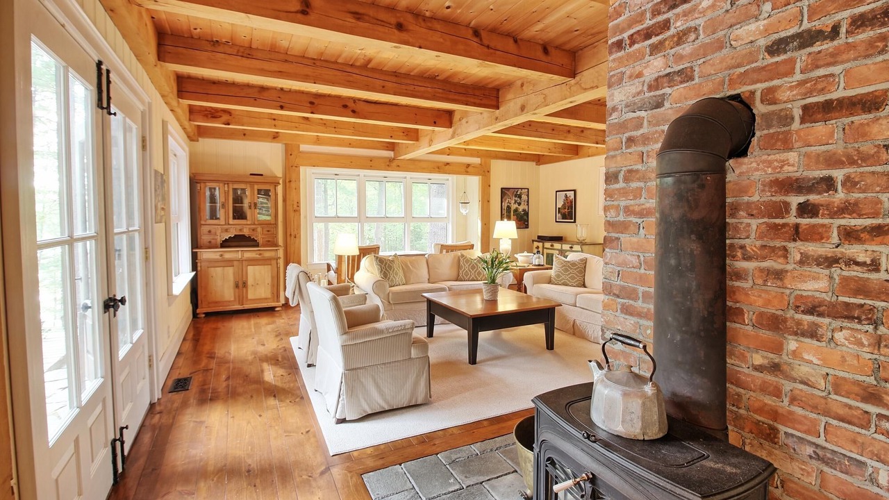 Photo of Bedroom in Gravenhurst