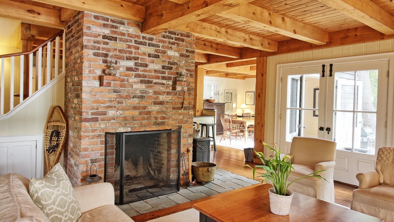 Photo of Bedroom in Gravenhurst