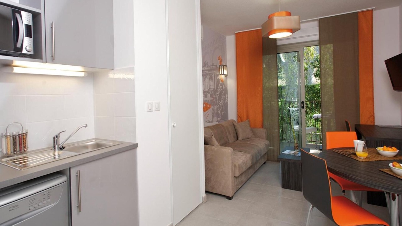 Photo of Livingroom in Millenaire