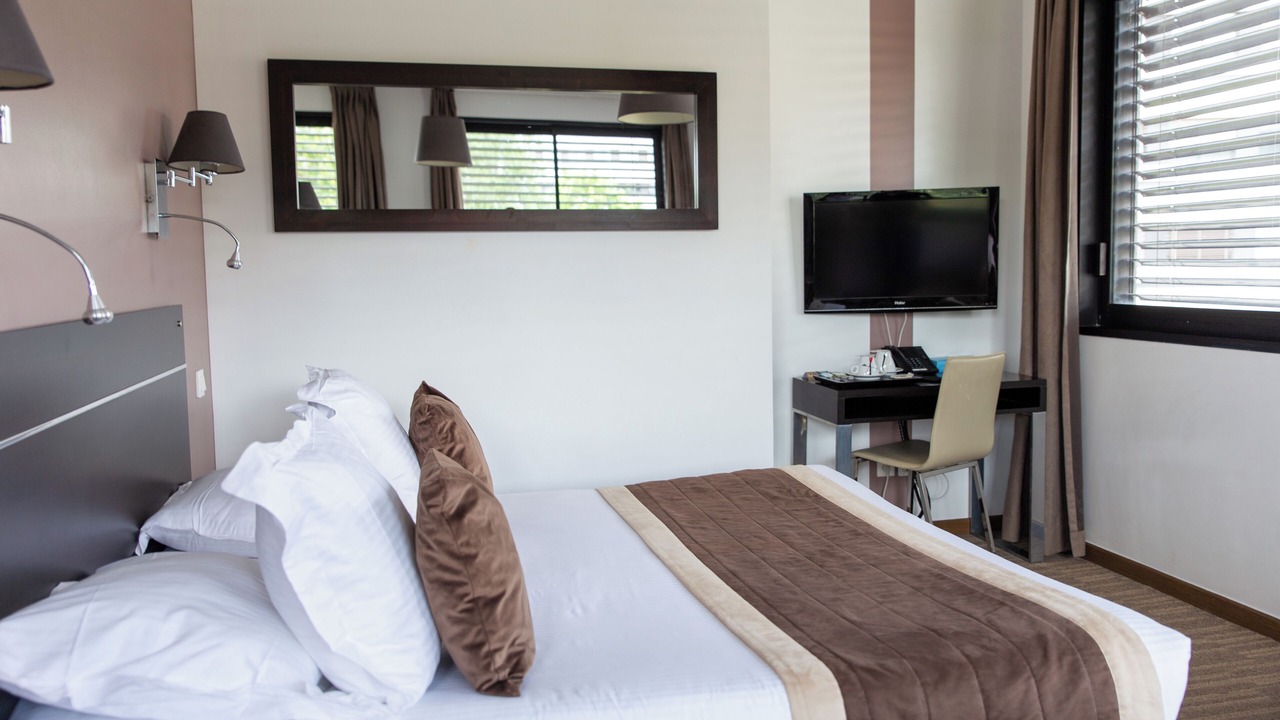 Photo of Bedroom in Ferney-Voltaire