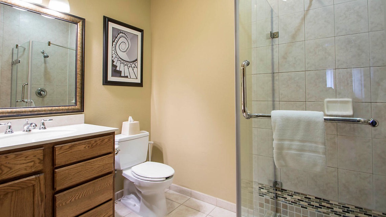 Photo of Bathroom in Lake Delton