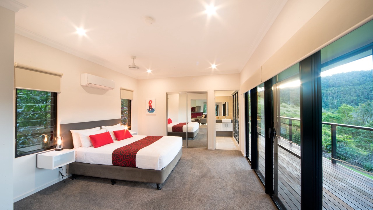 Photo of Bedroom in Palm Grove
