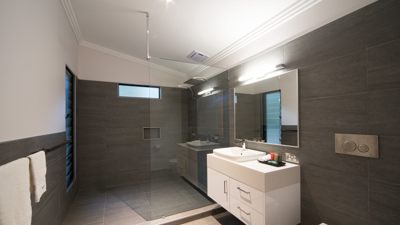 Photo of Bathroom in Palm Grove