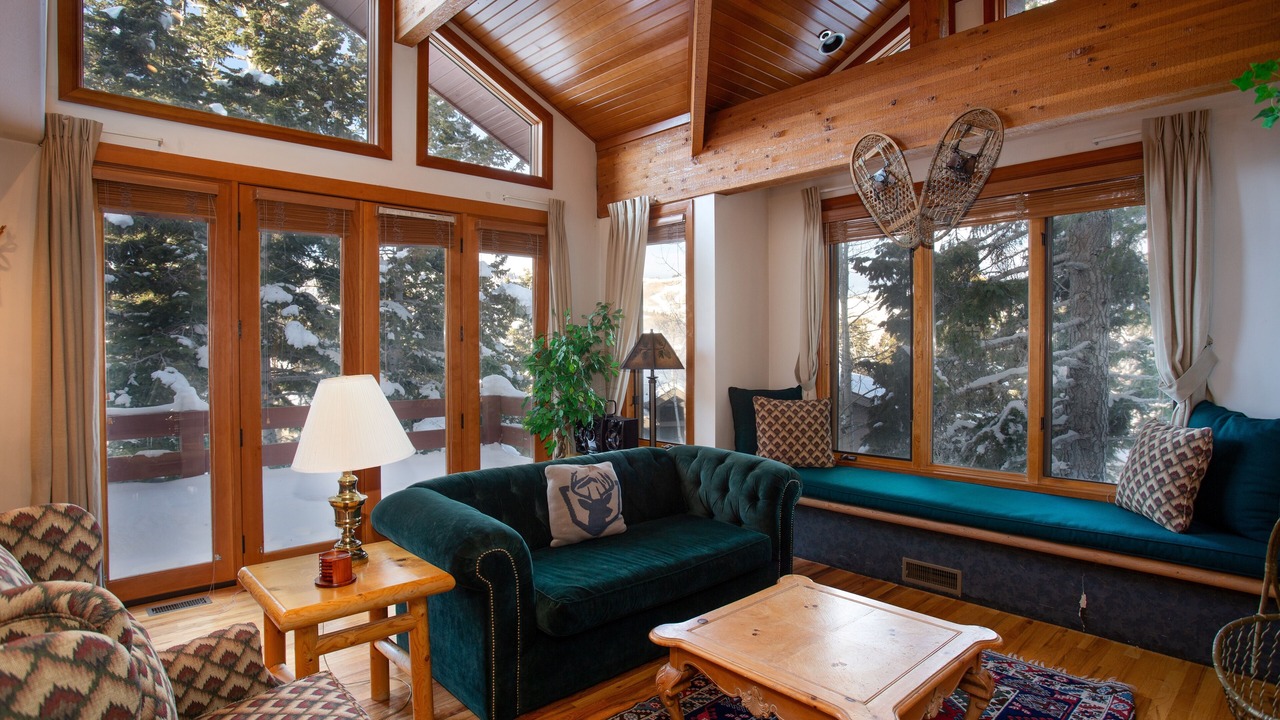 Photo of Livingroom in Deer Valley