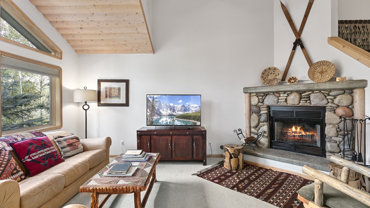 Photo of Livingroom in Deer Valley
