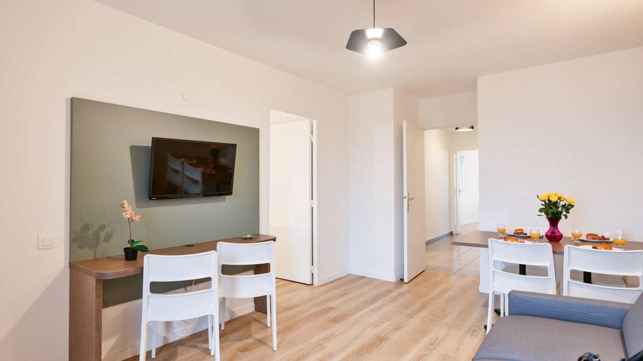 Photo of Bedroom in Saint-Cyr-l'Ecole