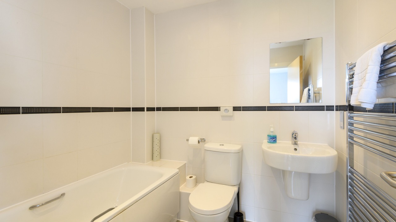 Photo of Bathroom in Padstow