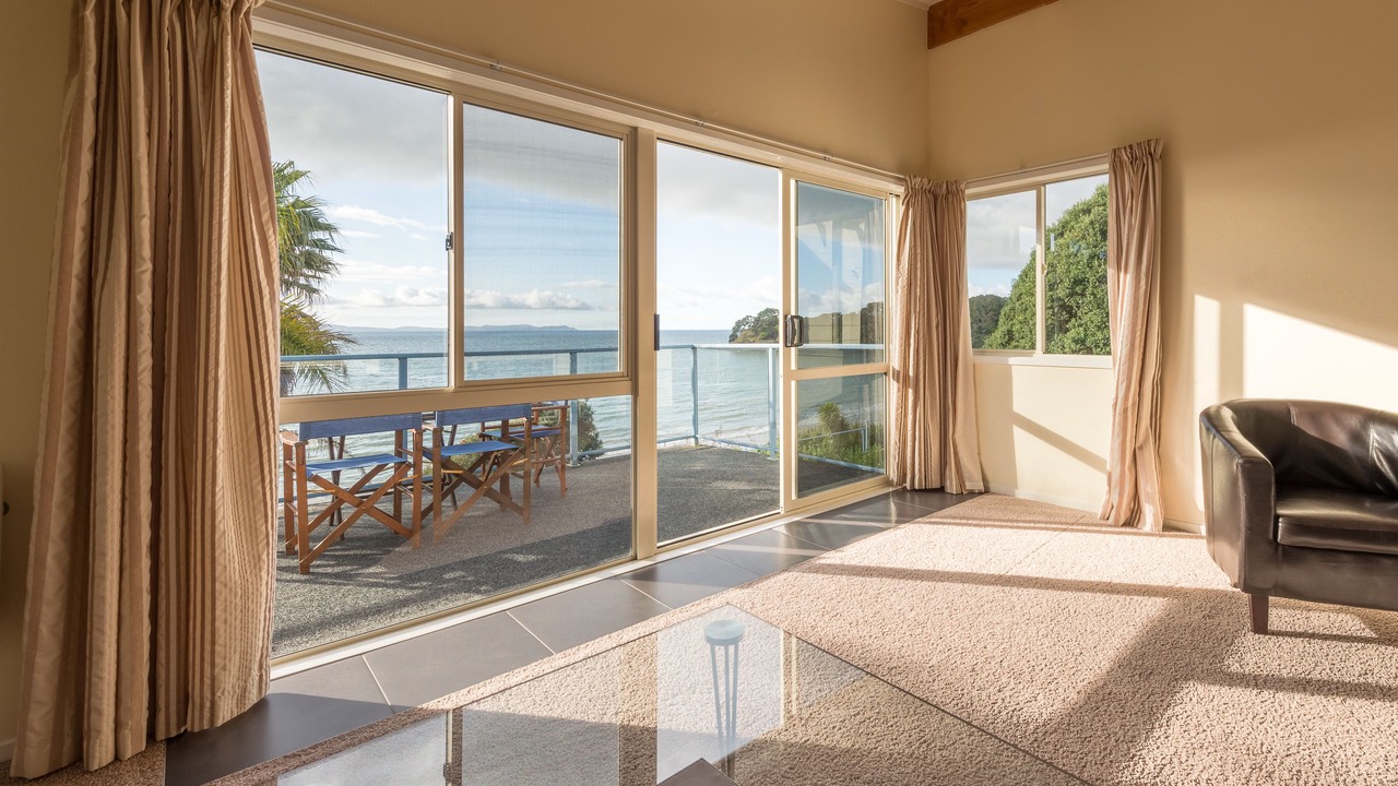Photo of Livingroom in Coopers Beach