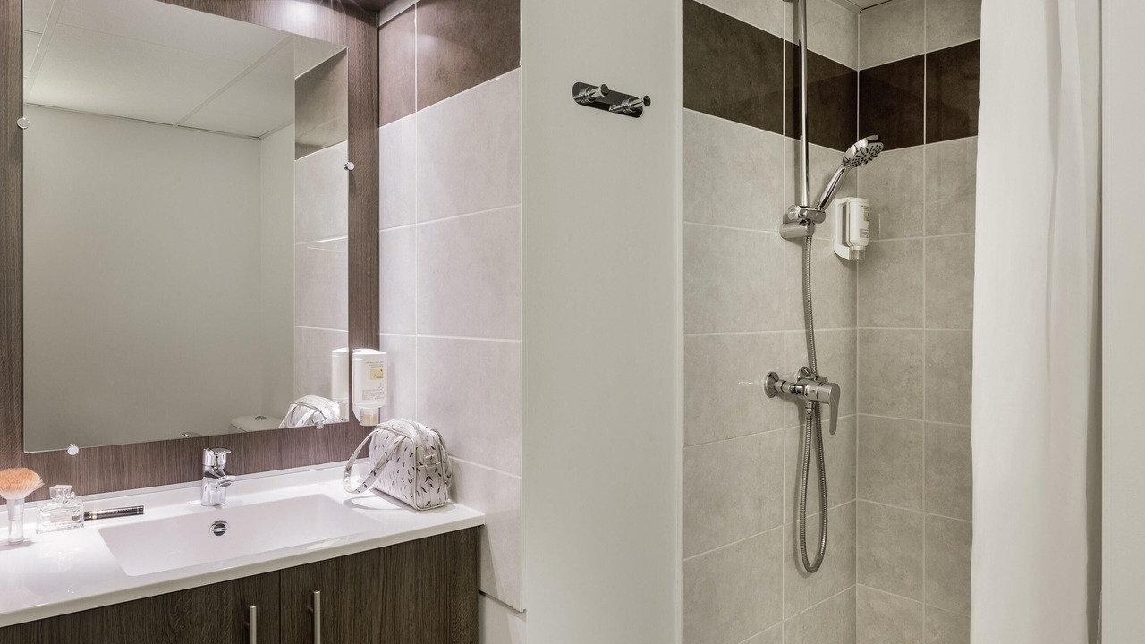 Photo of Bedroom in Talensac-Pont Morand