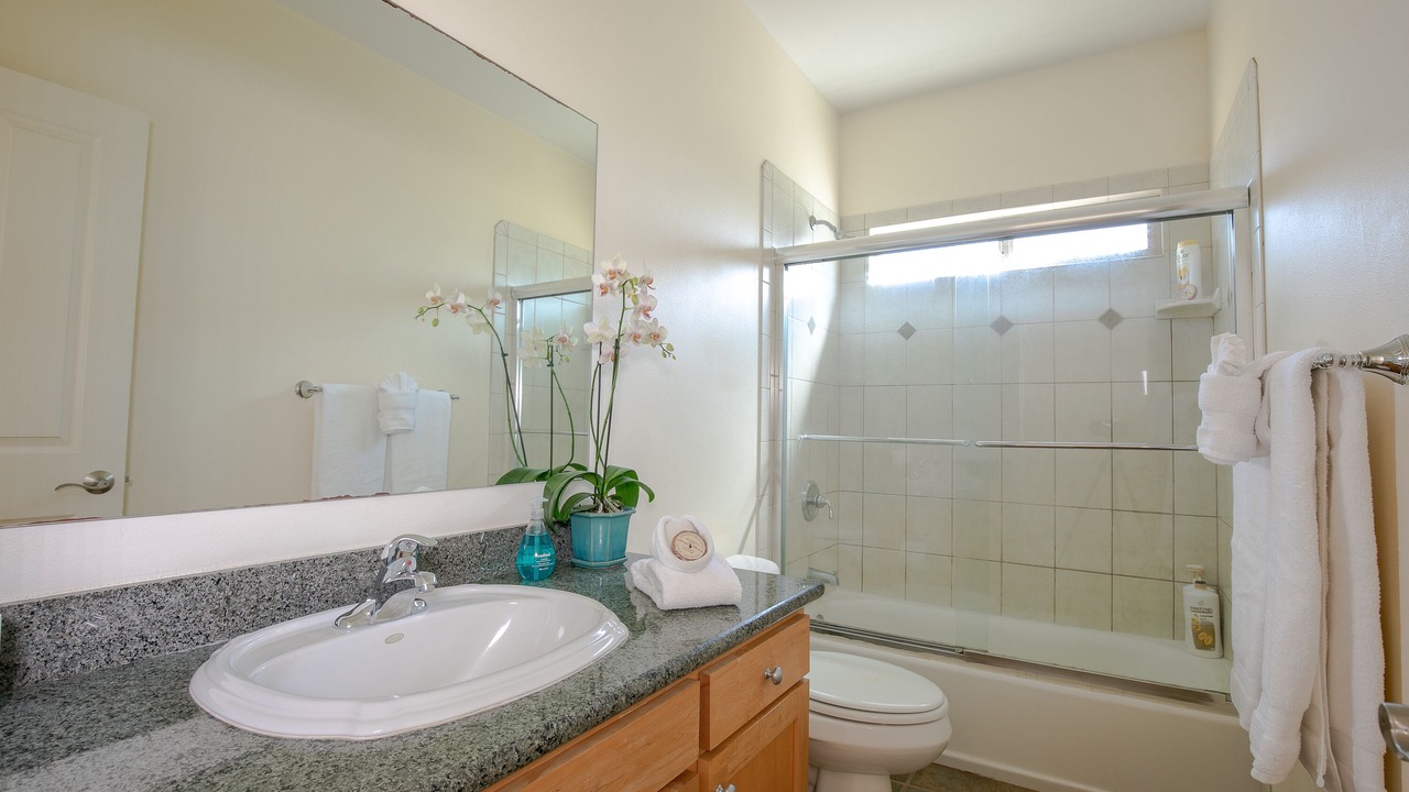 Photo of Bathroom in Kuau