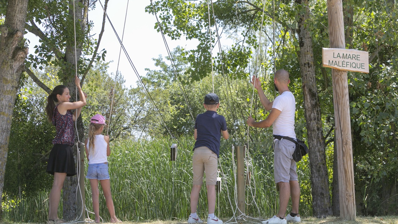 Photo of Others in Dienne