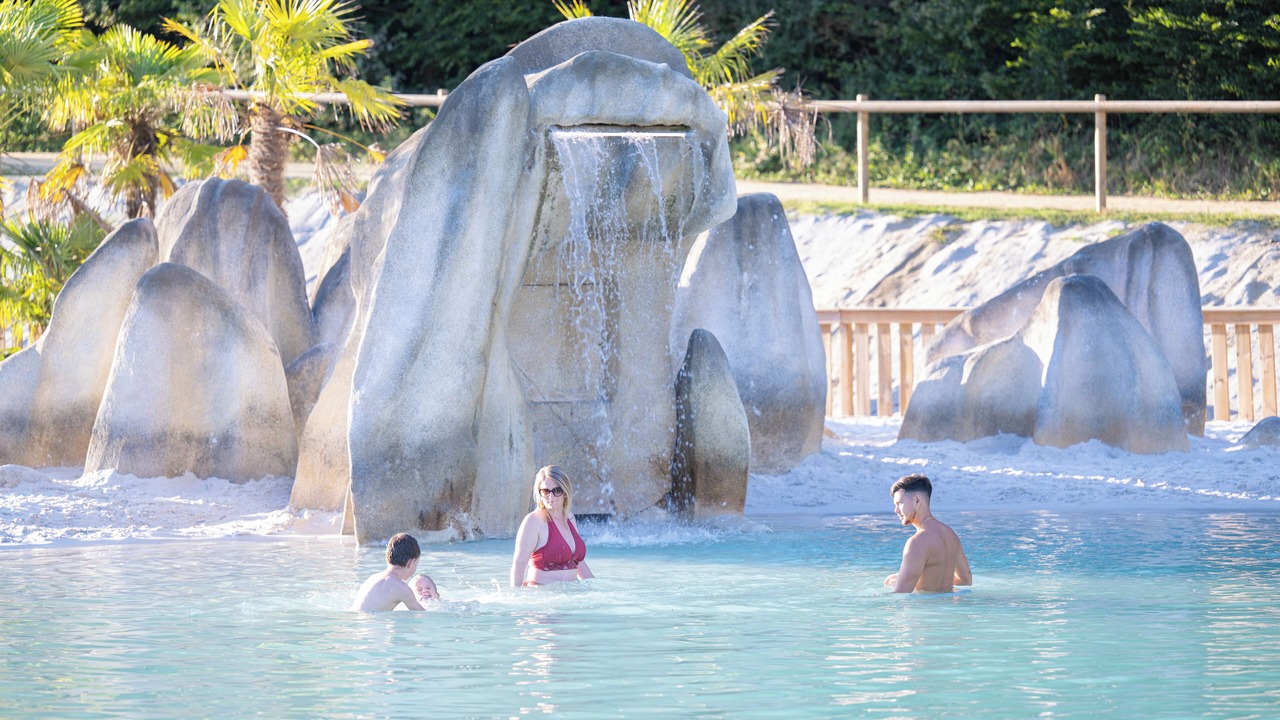 Photo of Others in Dienne