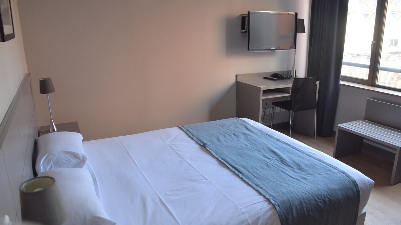 Photo of Bedroom in 9th Arrondissement