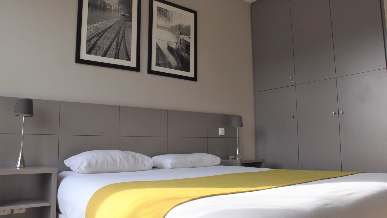 Photo of Bedroom in 9th Arrondissement