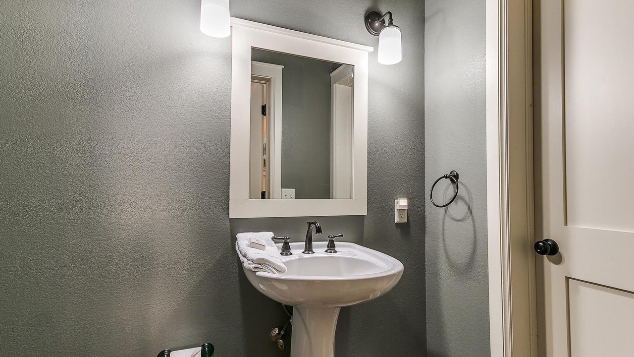 Photo of Bathroom in Carlton Landing
