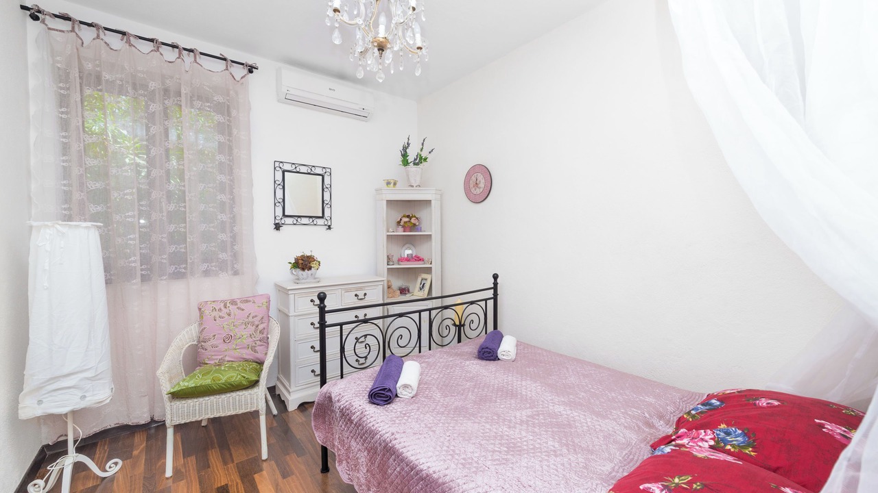Photo of Bedroom in Murter