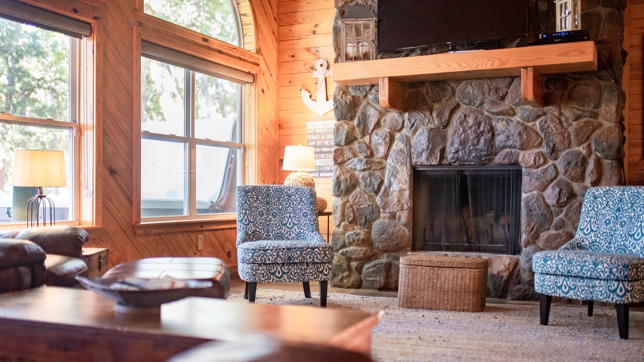 Photo of Livingroom in Cherokee County