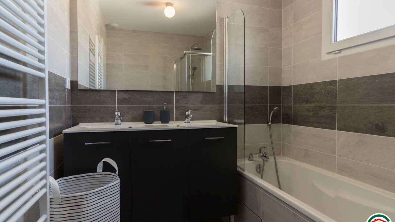 Photo of Bathroom in Castelmaurou