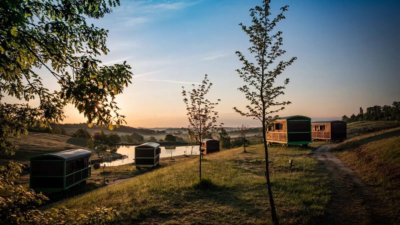 Photo of Others in Estipouy