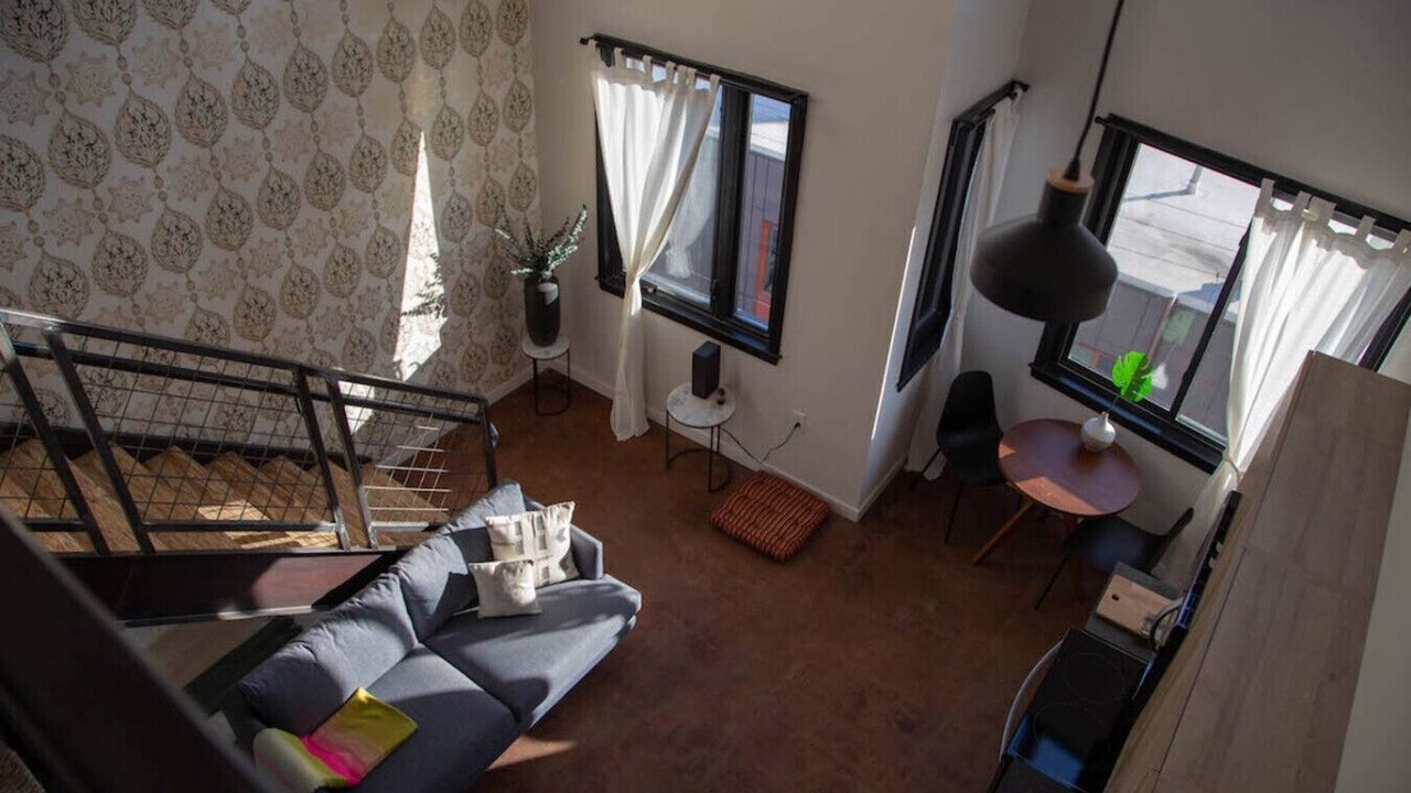 Photo of Livingroom in Center City