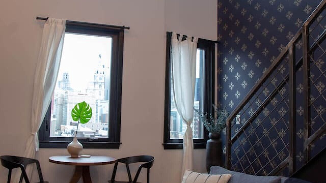 Photo of Livingroom in Center City