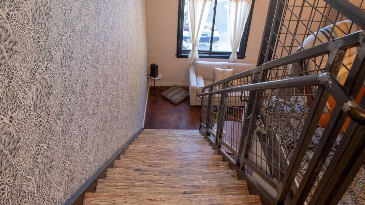 Photo of Livingroom in Center City