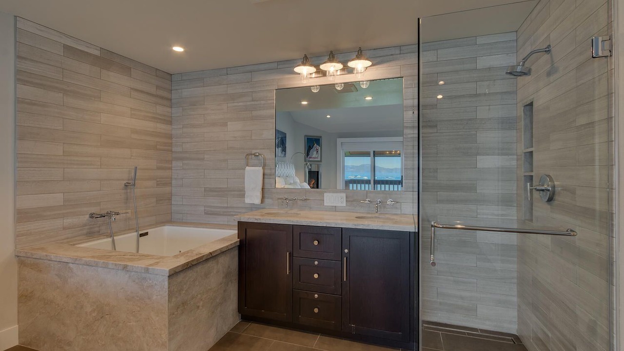 Photo of Bathroom in Tahoe Tavern