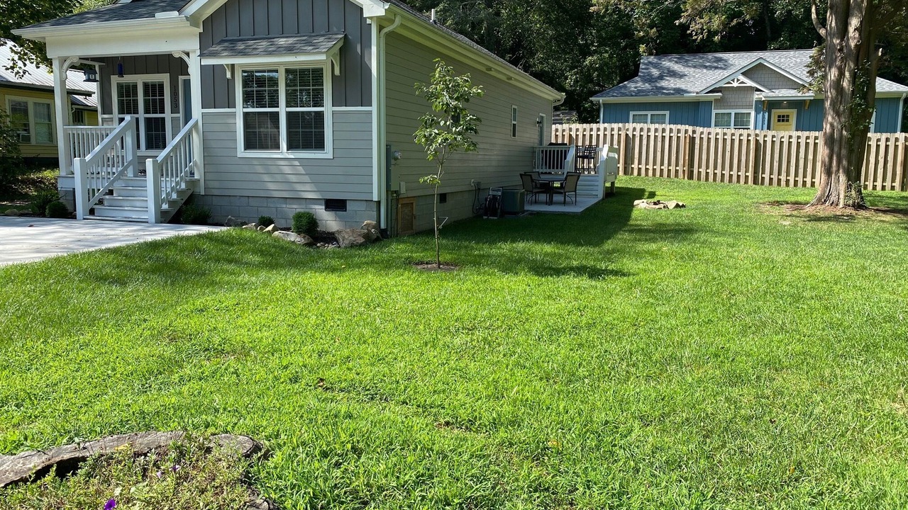 Photo of Outdoor in Hendersonville