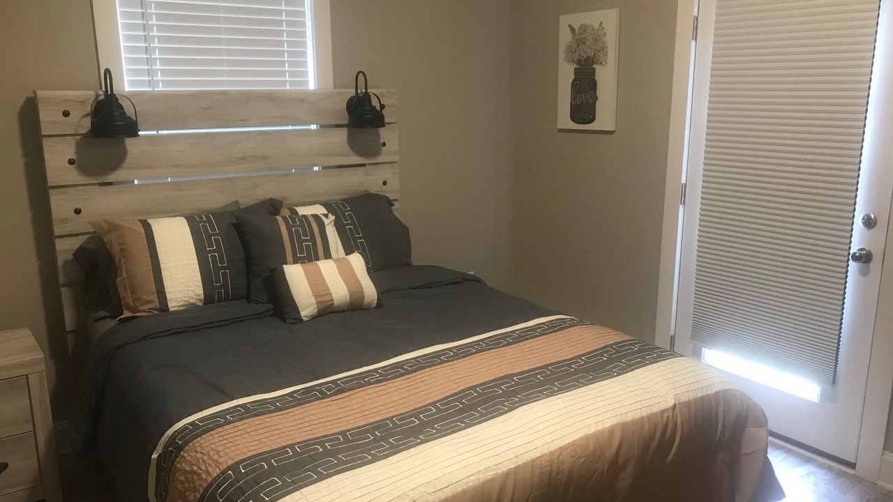Photo of Bedroom in Hendersonville