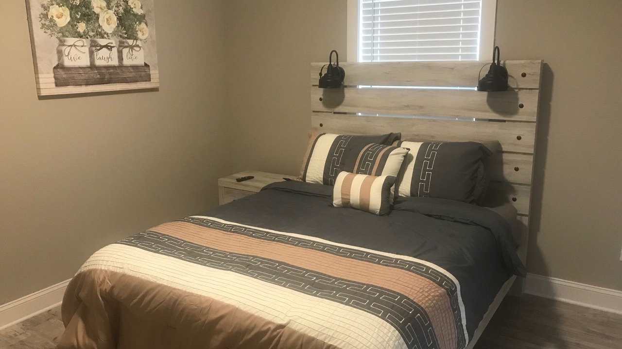 Photo of Bedroom in Hendersonville