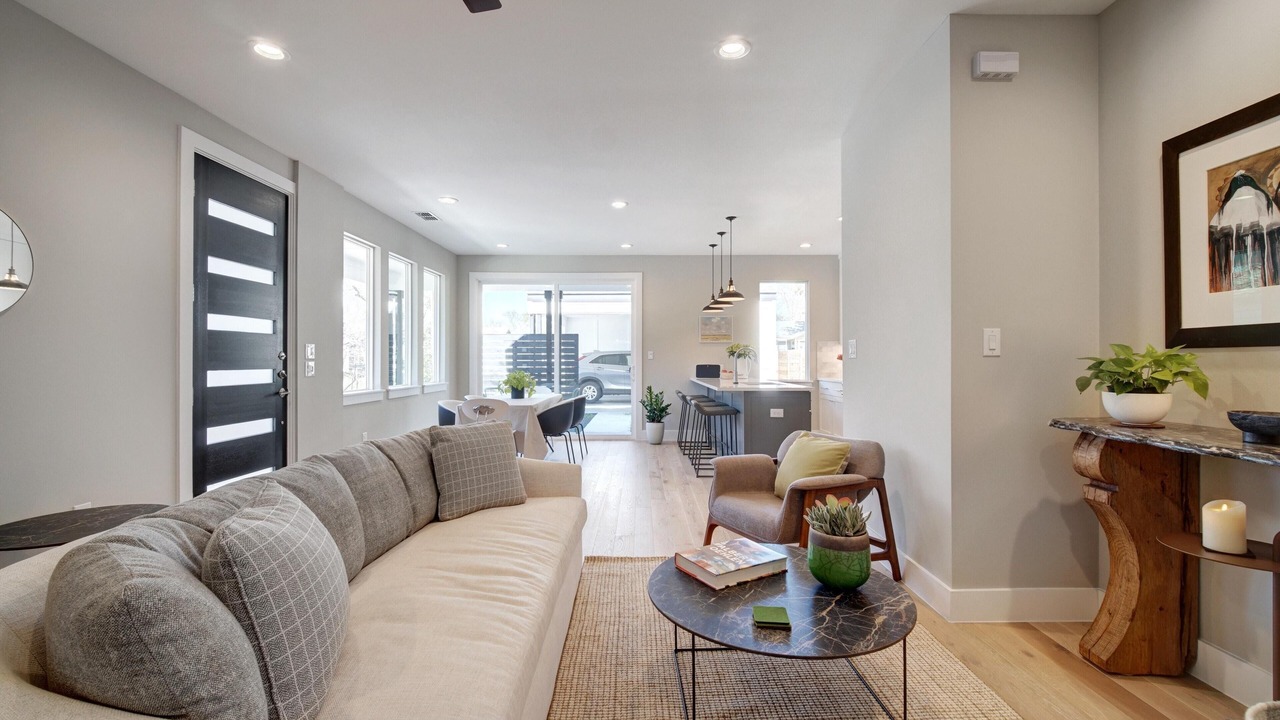Photo of Livingroom in North Loop