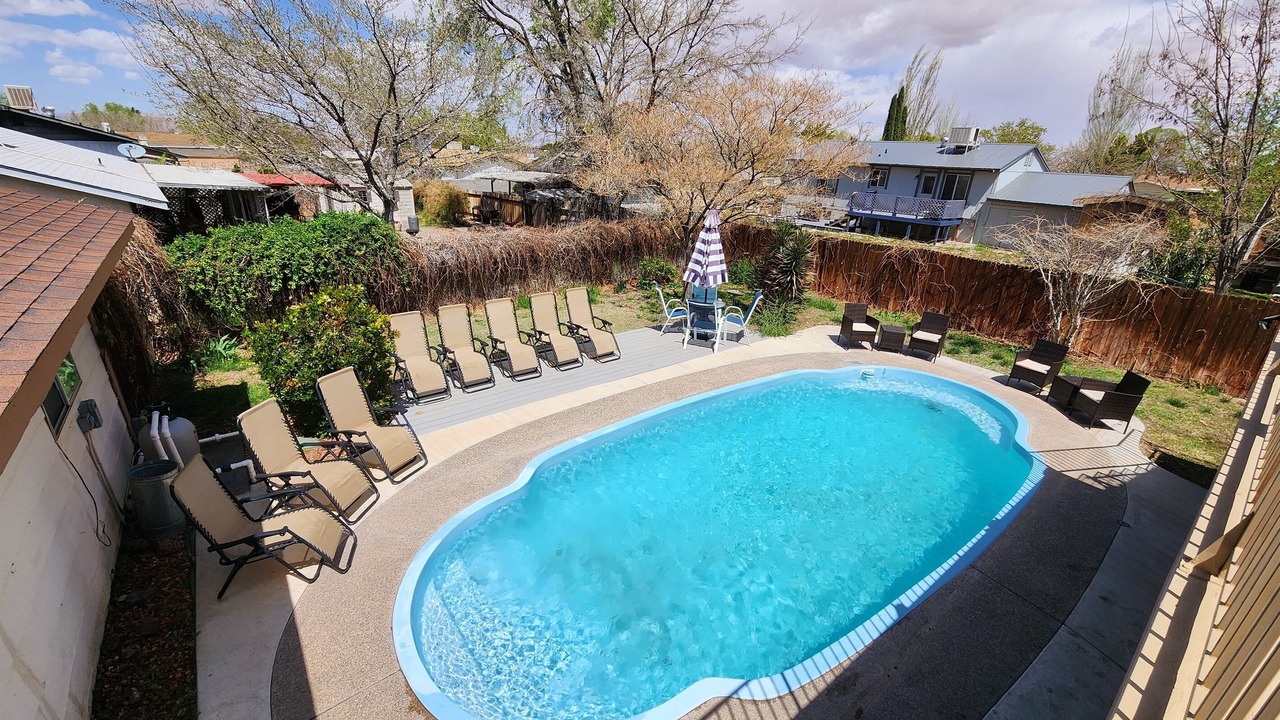 Photo of Outdoor in Page