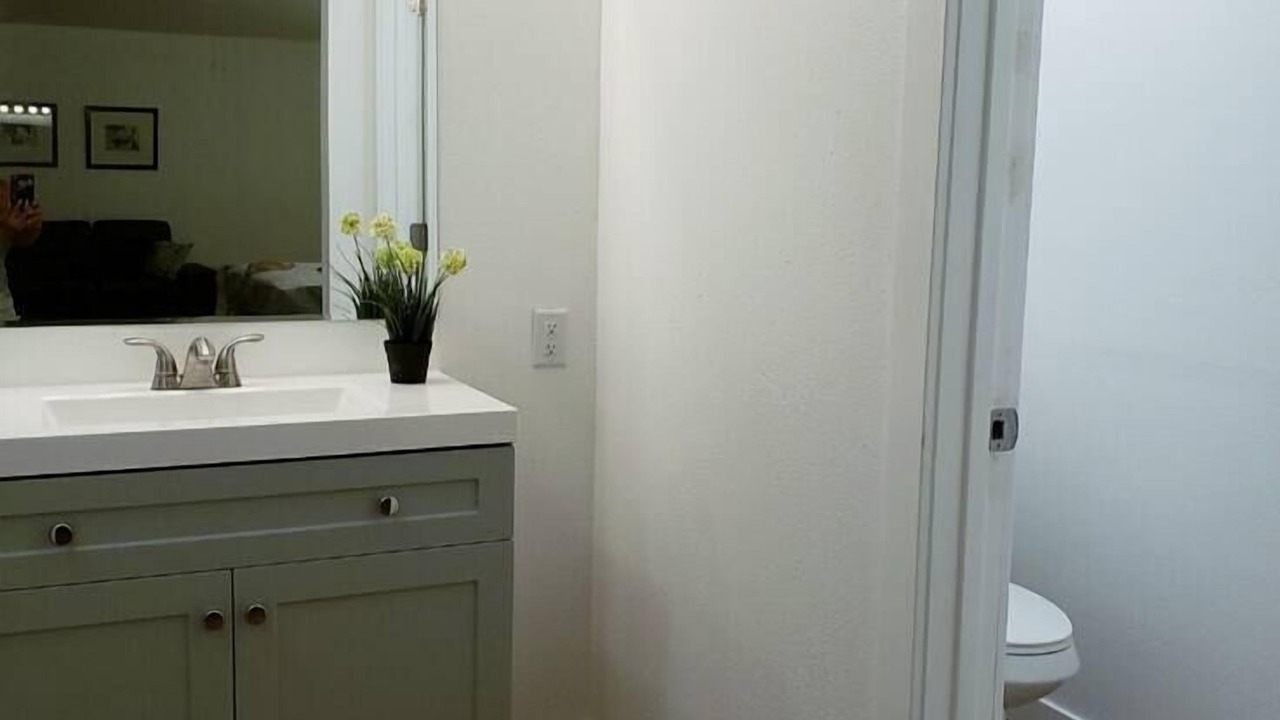 Photo of Bathroom in Page